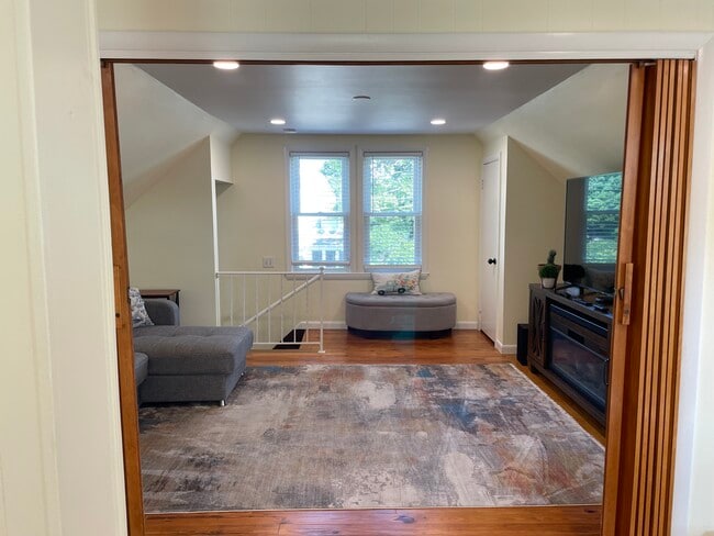 Building Photo - 93 Lafayette St Unit 2