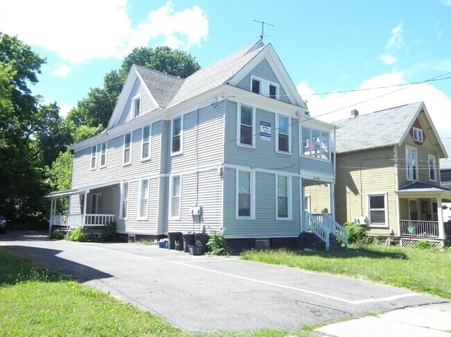 Building Photo - 420 Westcott St Rental