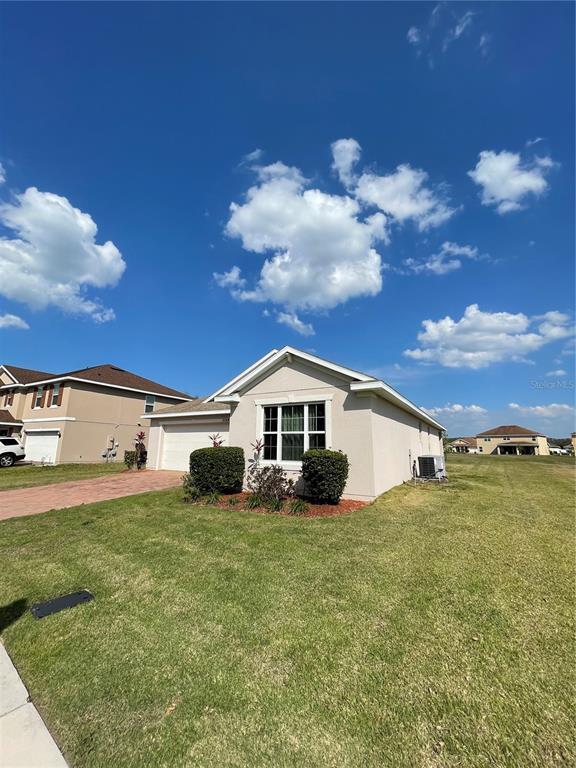 2269 Waukegan Dr