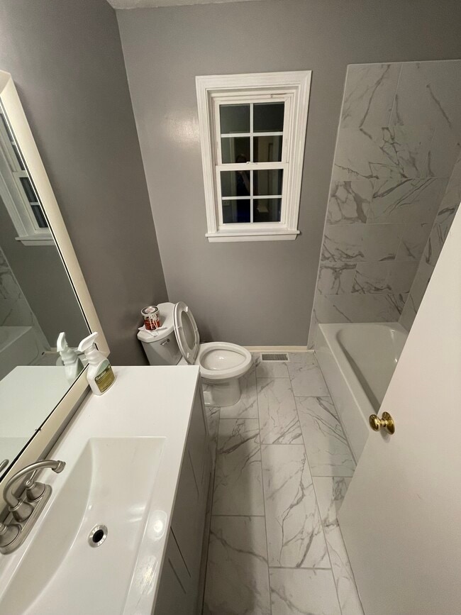 Photo - 4730 Carversham Way