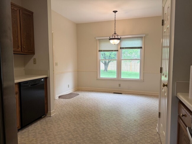 Photo - Great 3 Bedroom Home in Bellevue