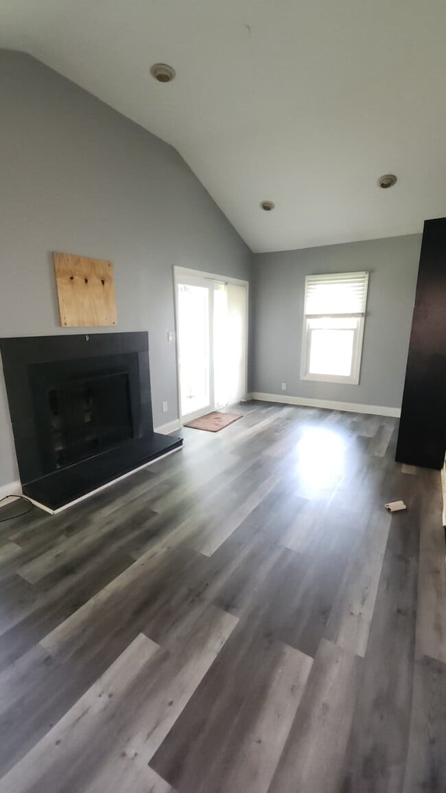Photo - 1109 Ferris Ave
