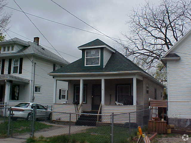 Building Photo - 1808 Teel Ave Rental