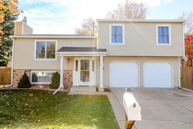 Photo - 10490 Newcombe St House