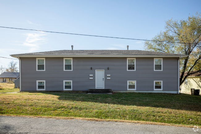 Building Photo - 107 W Workman St Unit D Rental