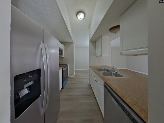 Photo - 201 Raintree Dr