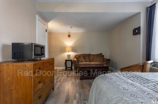 Photo - 123 N Broad St