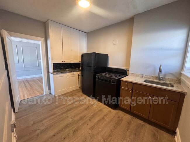 Photo - 37 W 14th Pl Unit 1