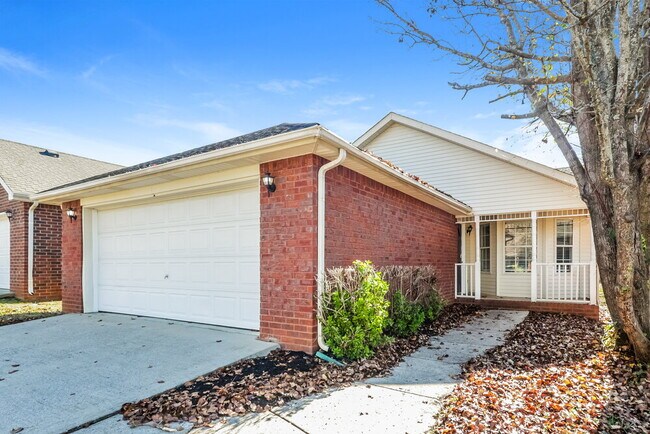 Photo - 605 Freedom Ct