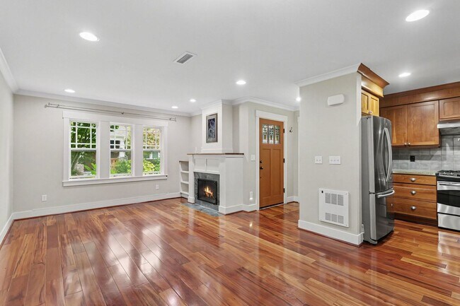 Photo - 8014 Ashworth Ave N