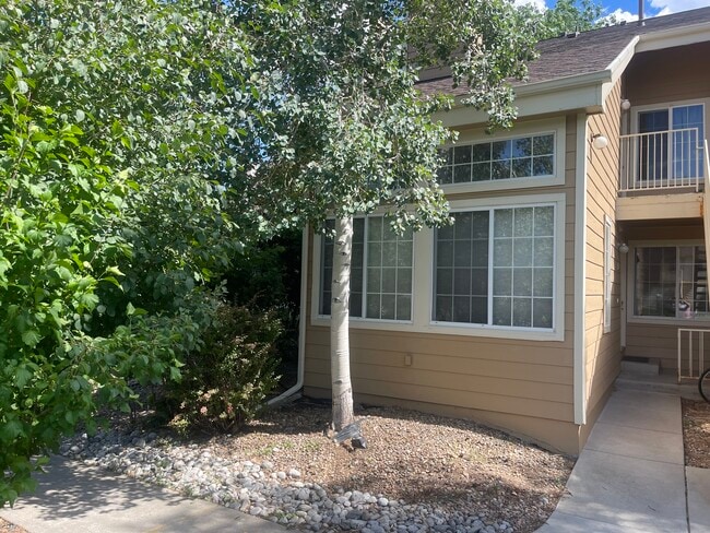 6036 Gunbarrel Ave Unidad E