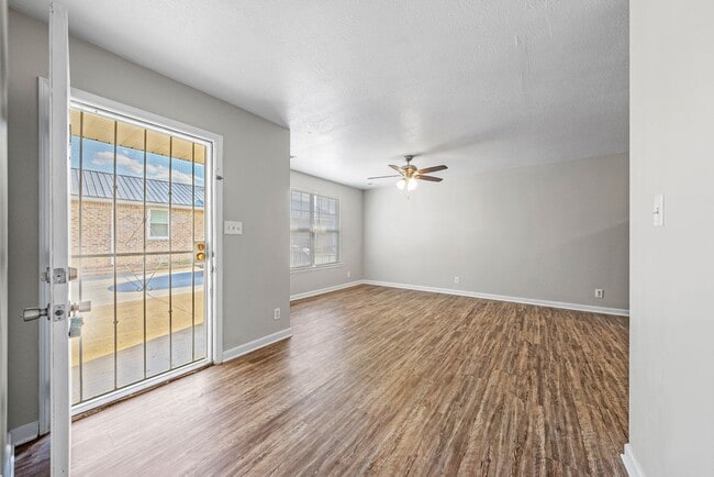 Photo - Lexington Drive -209 Unit 209-2