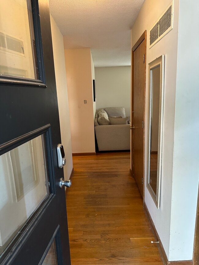 Photo - 2437 Vaughn Dr