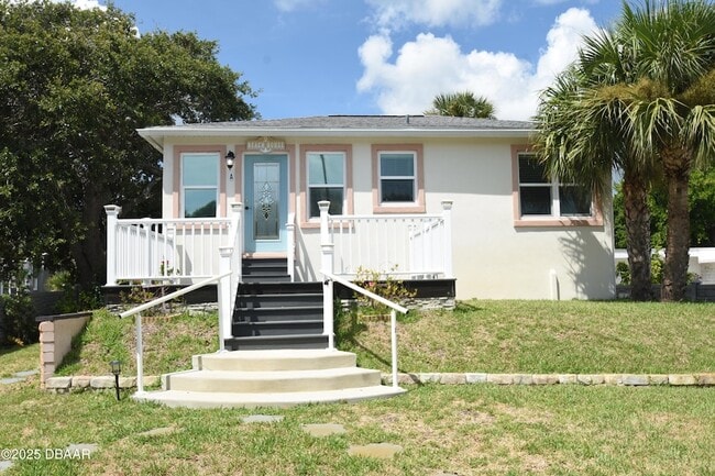Building Photo - 403 N Oleander Ave Rental