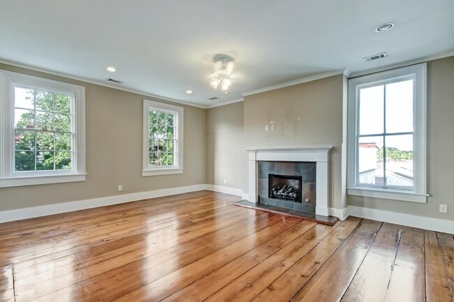 Building Photo - 109 E Oglethorpe Ave Rental