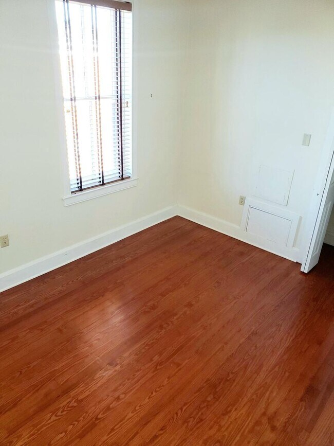 Photo - 1601 Shakespeare St Unit 1601 Shakespeare St. #3