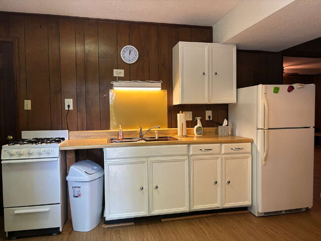 Building Photo - 905 Hardimont Rd Rental