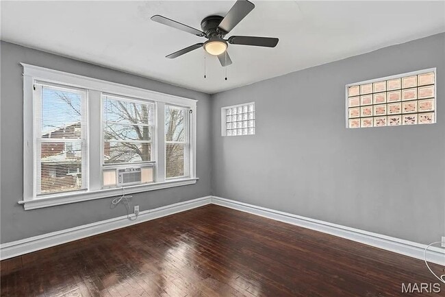 Photo - 4234 Dewey Ave Unit 2N