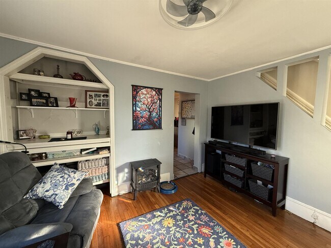 Photo - 10 Allen St
