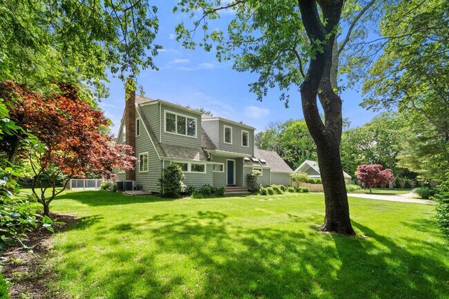 Photo - 27 Montauk Hwy