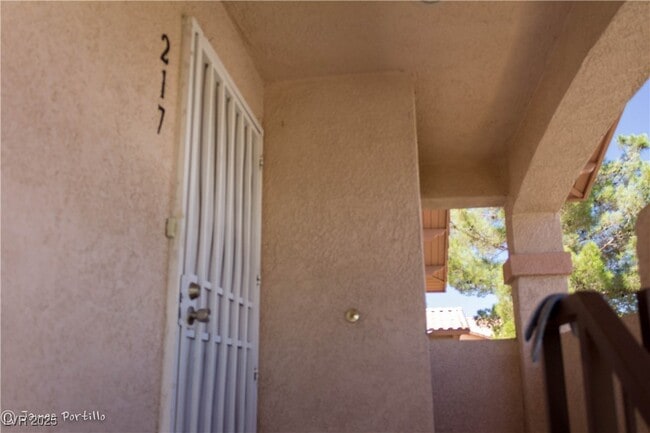Building Photo - 350 S Durango Dr Unit 217