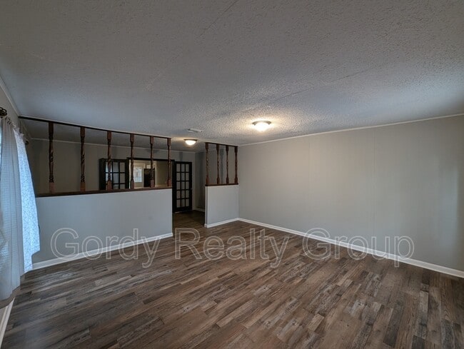 Photo - 6505 Blue Springs Rd