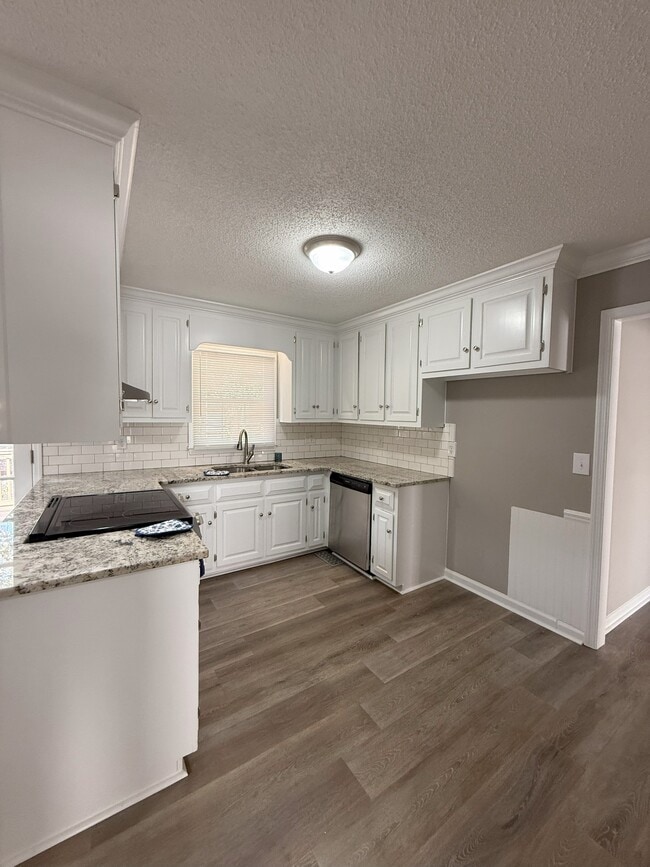 Photo - 1050 Aiken Rd