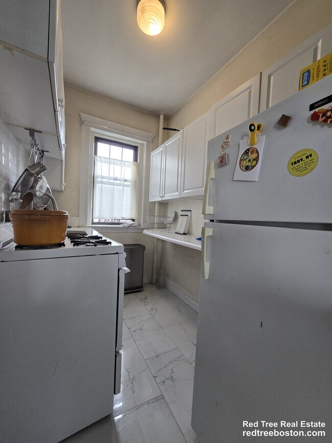 1560 Commonwealth Ave Unit 1
