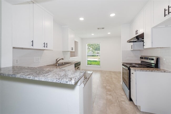 Photo - 1 Ollerton Ln