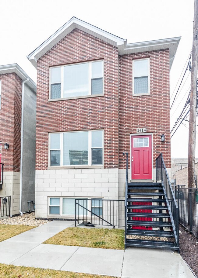 Photo - 2414 W Arthington St Apartment Unit 3