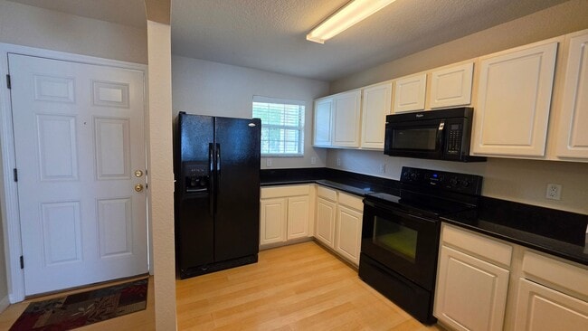 Photo - 4900 NE 123rd Ln