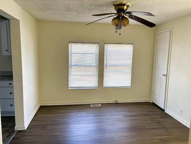 Photo - 118 Nat Barber Ave