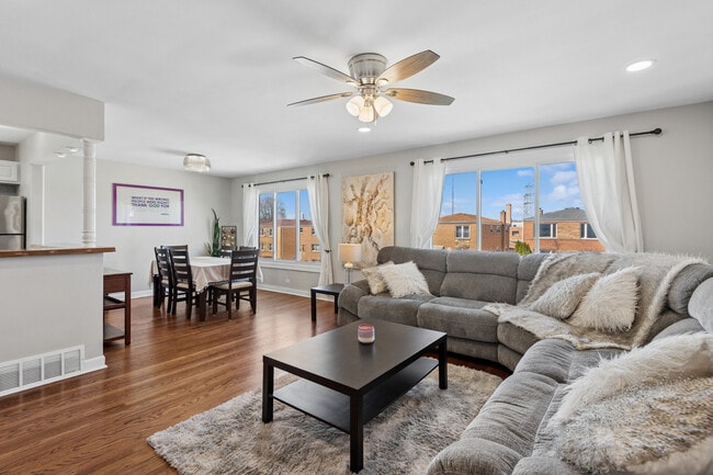 Photo - 5021 Church St Unidad 2