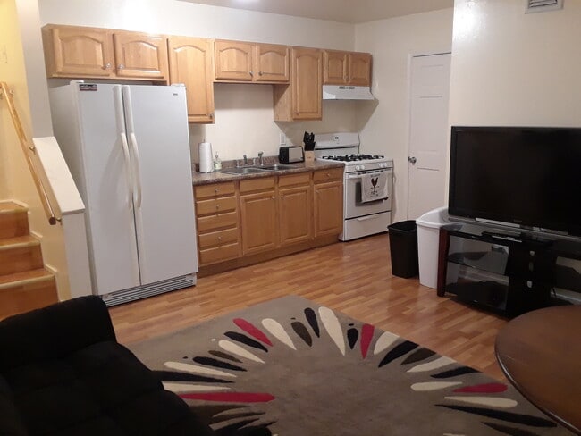 Building Photo - 56 Fulton St Unit 1E