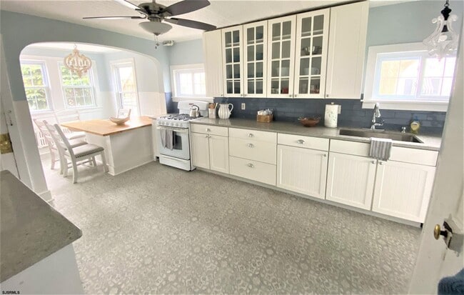 Photo - 7207 Ventnor Ave