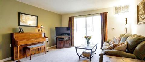 Photo - 901 Russell Ave