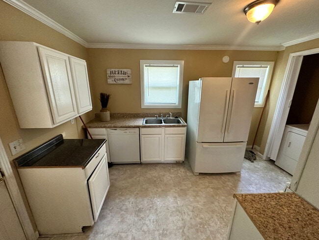 Photo - 270 Wildwood Ct