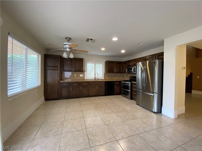 Building Photo - 8111 Cimarron Meadows Way