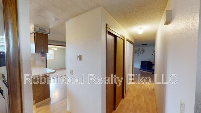 Photo - 778 Lamont Dr