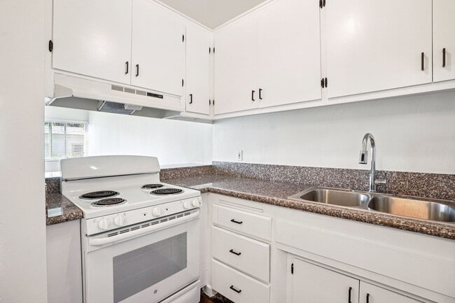 Photo - 3715 W. 27th St