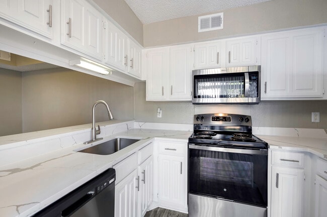 Photo - Fielder Crossing