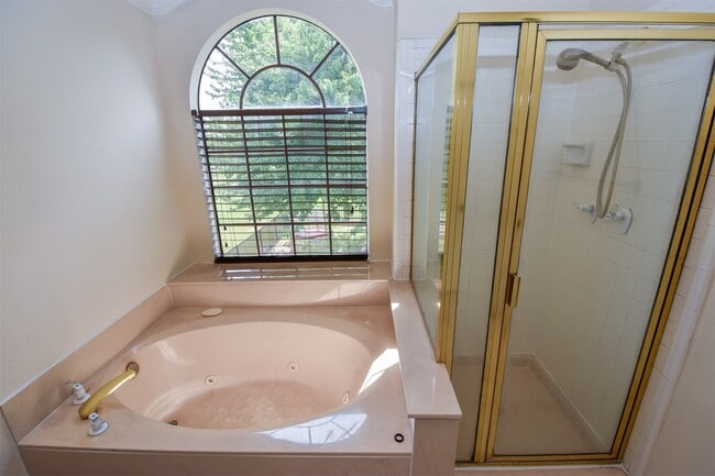 Photo - 314 Spencers Glen Dr