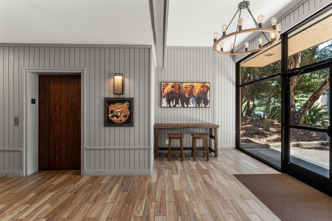 Photo - 1016 Continentals (Belview Heights)