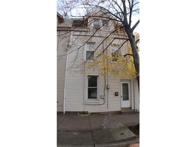 2 BR Home Available in Allentown, PA - 2 BR Home Available in Allentown, PA