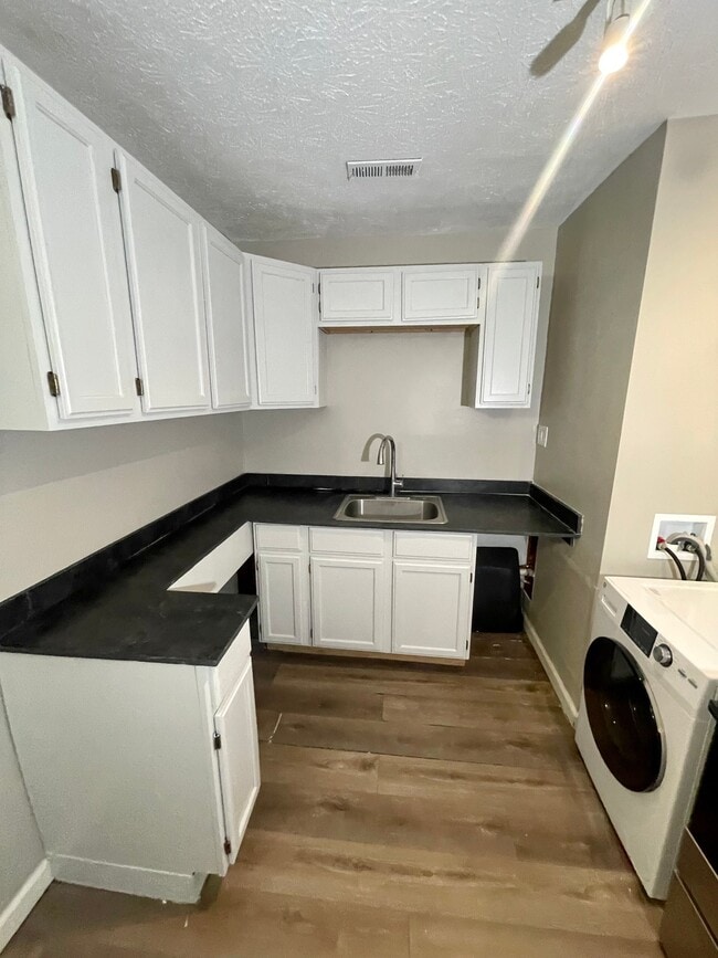 Photo - 9030 Reed Rd