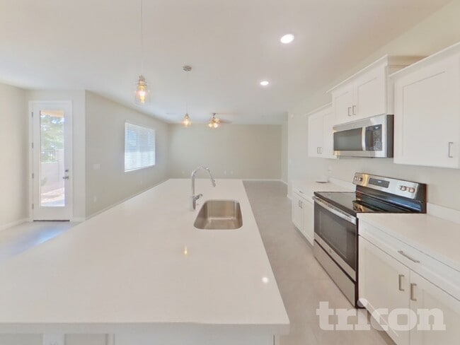 Photo - 1330 N Parkcrest