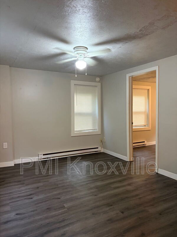 Photo - 417 Landau Dr