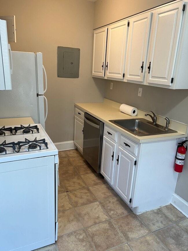 Photo - One Bedroom Apartment in Palisades NW Incl... Unit 302