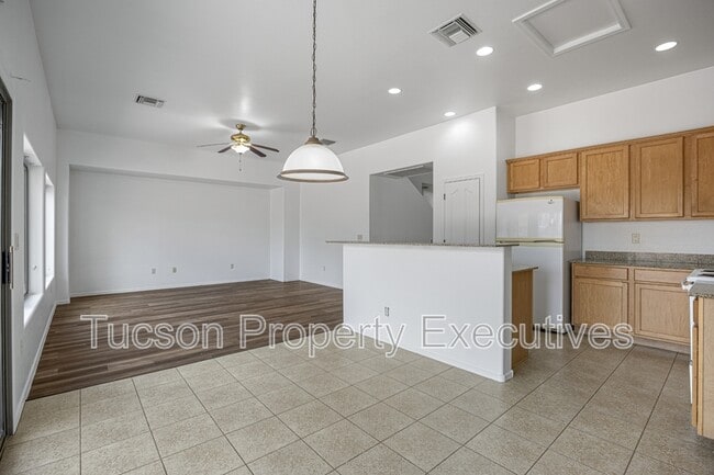 Photo - 7585 E Picket Fence Ln