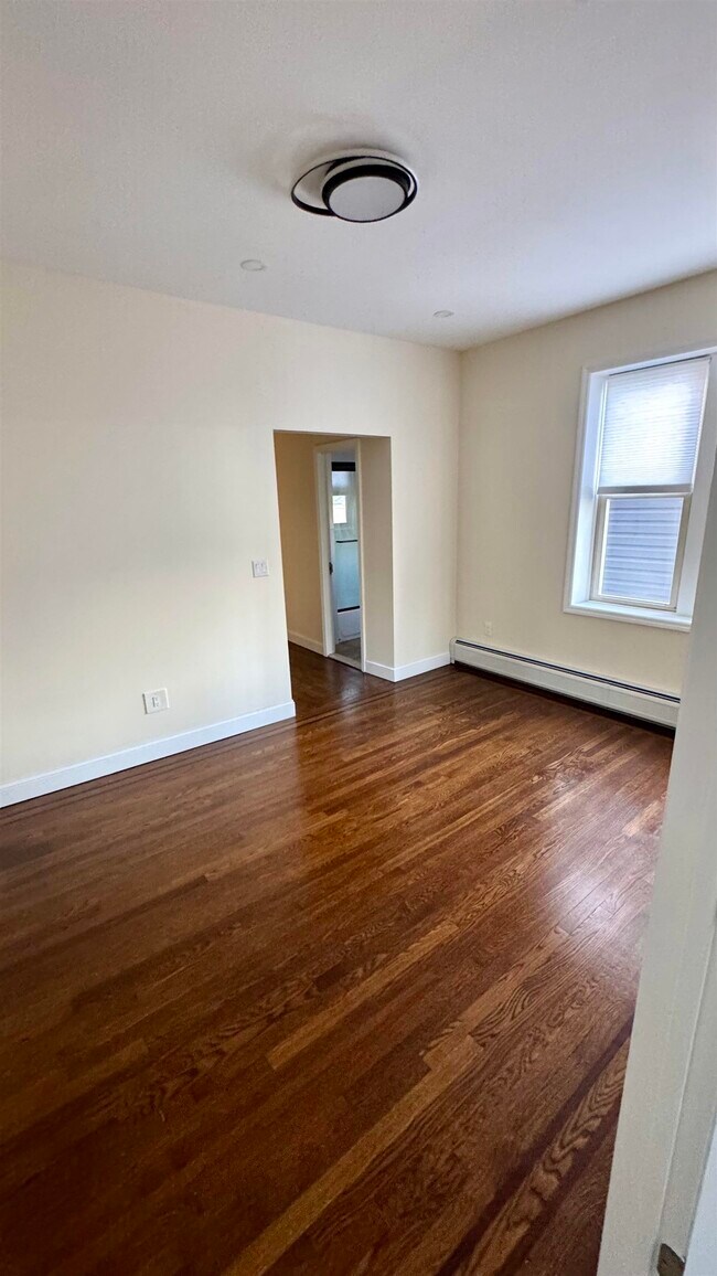 Photo - 76 Beacon Ave Unit 3B